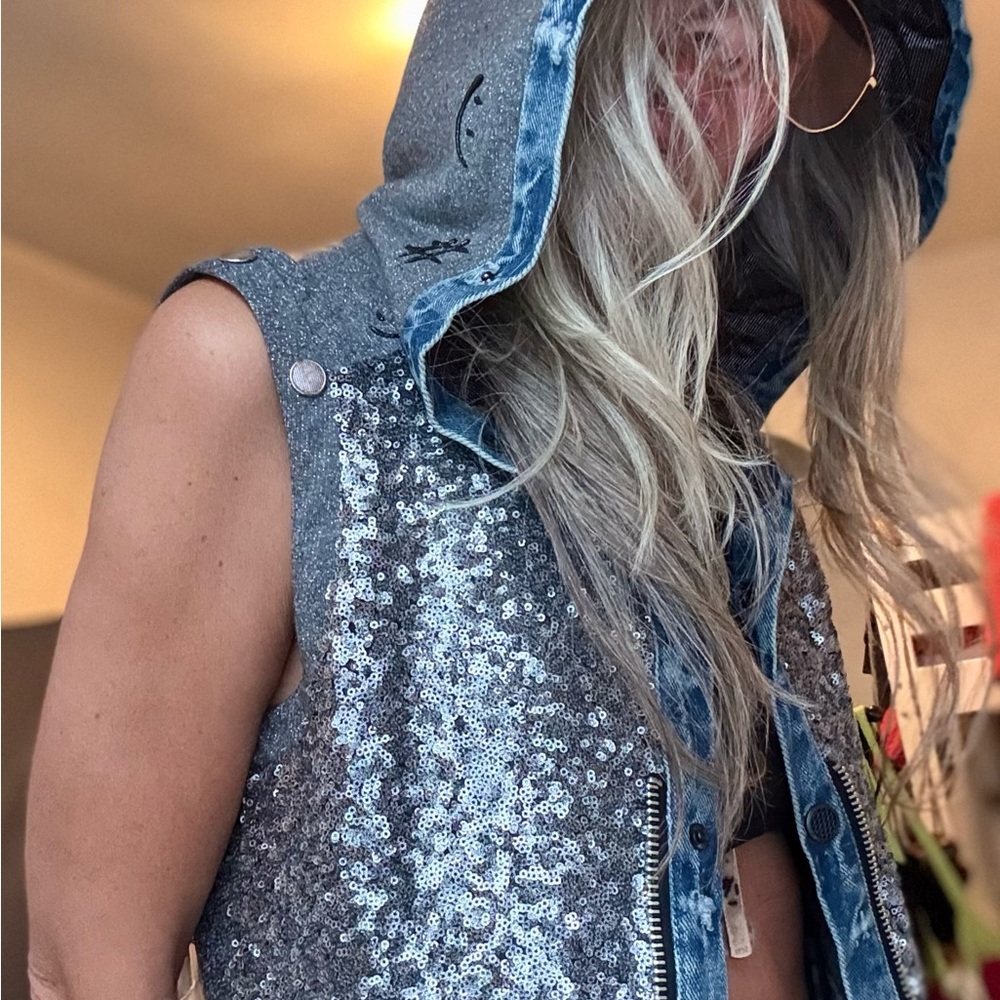 Sequin Gray Sleeveless Jacket